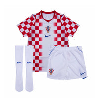 T-shirt et short Croatie Home pour Enfant 26/27 - Avec des chaussettes