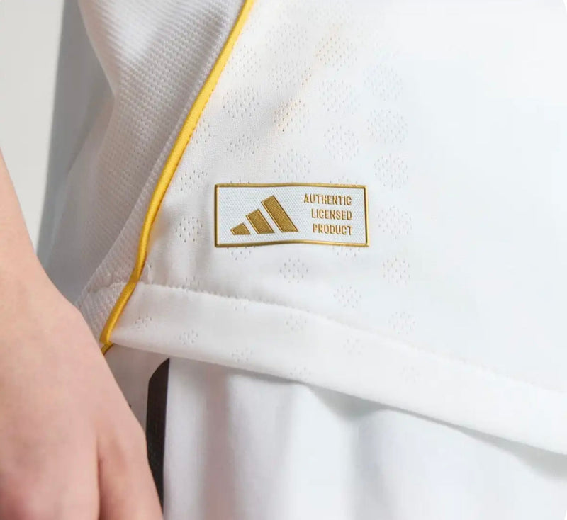 Maillot Real Madrid Home 25/26 version joueur