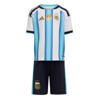 T-shirt et Short pour Enfant Argentina 26/27 - AVEC PATCH CHAMPION DE LA COUPE DU MONDE