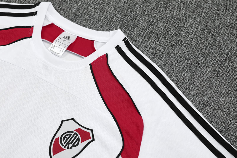 Maillot et short d'entraînement River Plate 25/26