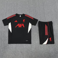 Maillot et short d'entraînement Liverpool 25/26