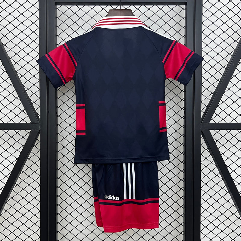 T-shirt et Short Rétro Bayern Munich Home pour Enfant 95/97