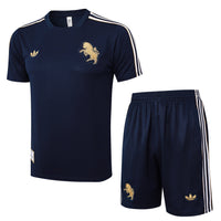 T-shirt et short pour enfants de la Juventus 25/26
