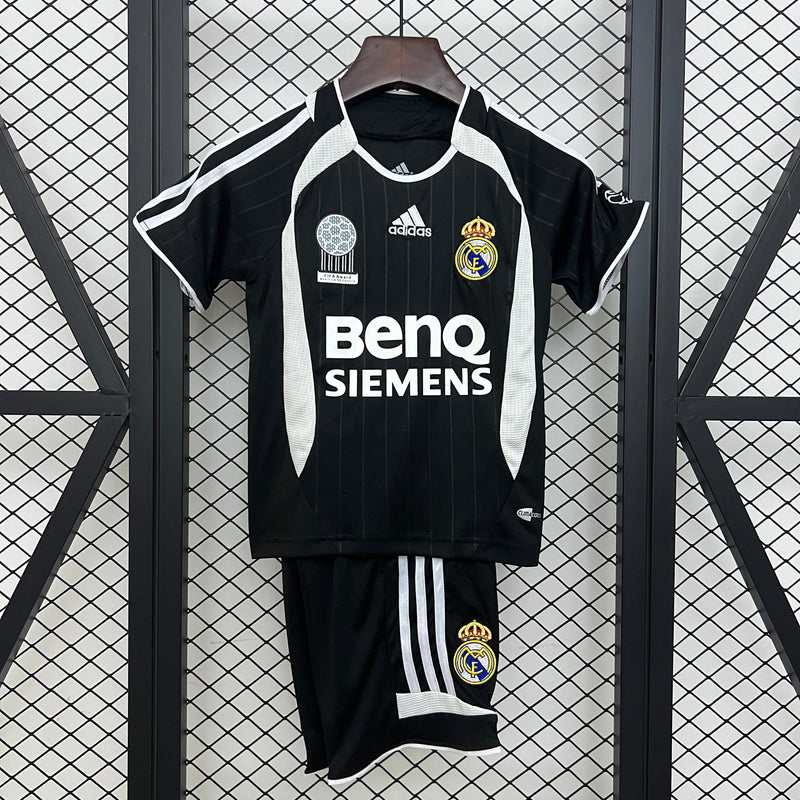 T-shirt et Short Enfant Retro Real Madrid Away 06/07
